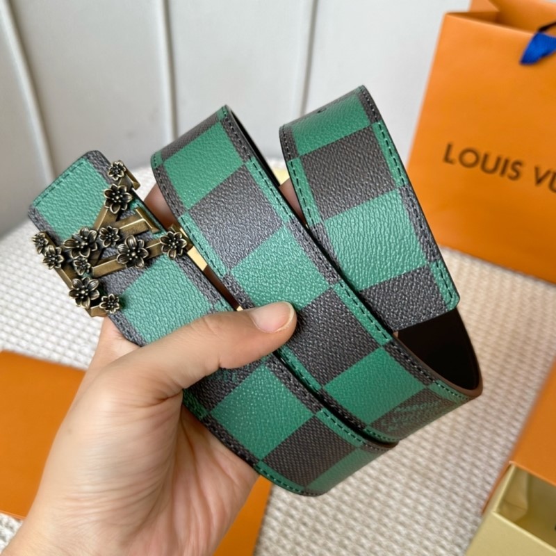 l0vis Vvtt0n belts